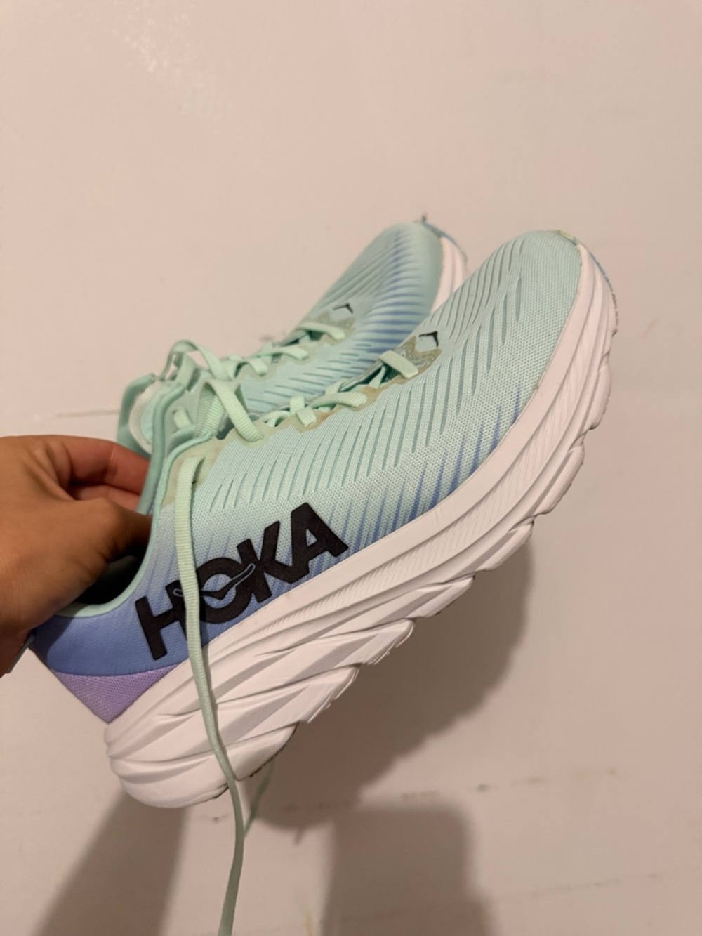 Hoka Rincon 3